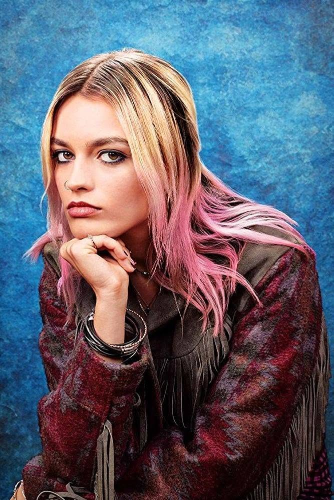 Emma Mackey Net Worth, Husband, Wiki, Age, Height, Parents, Movies and Career Emma Mackey's leap forward function in the Netflix sequence Sex Education has been a widespread milestone in her career.