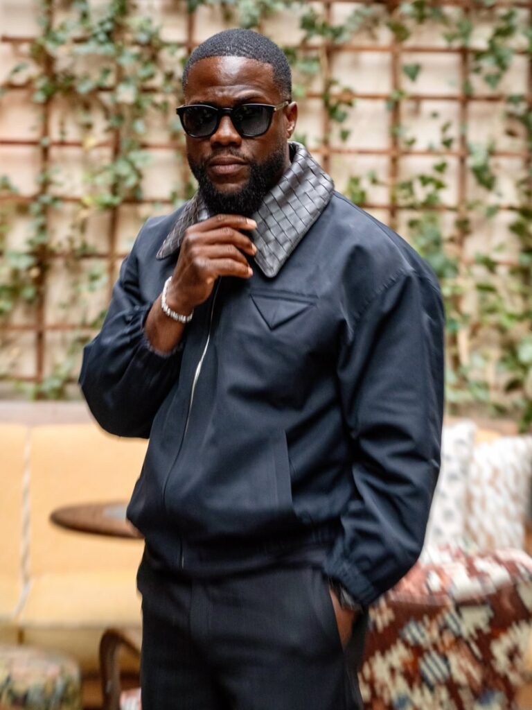 Kevin Hart Net Worth, Wife, Wiki, Age, Height, Parents, Movies and Career Kevin Hart Height is 5 feet 2 inches and His Weight is 64 kilograms.