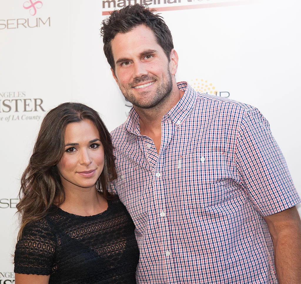 Josie Loren Net Worth, Husband, Wiki, Age, Height, Parents, Movies and Career Josie Loren is married to former NFL quarterback Matt Leinart. The couple tied the knot in May 2018.