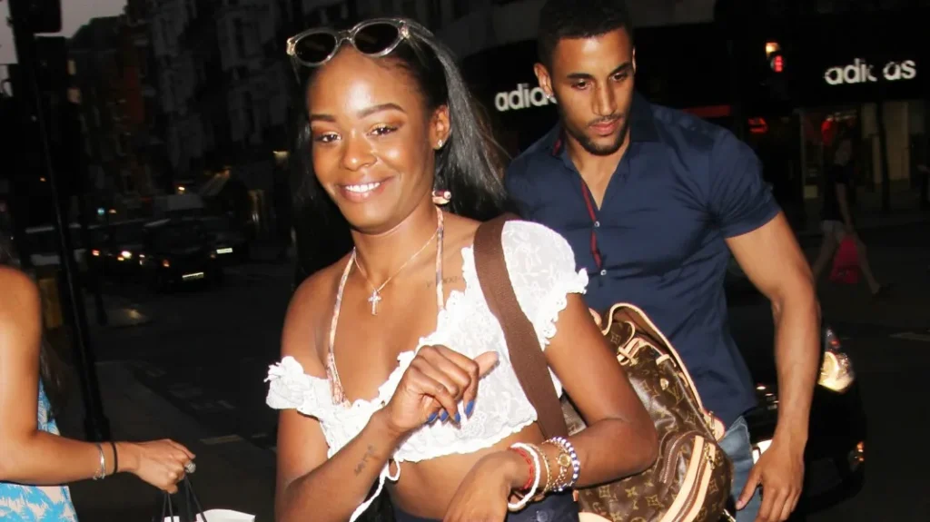 Azealia Banks Net Worth, Husband, Wiki, Age, Height, Parents, Songs and Career Azealia Banks has been in a relationship with Ryder Ripps, which used to be introduced with a daring engagement proposal.
