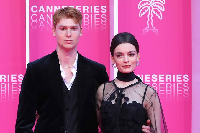 Emma Mackey Net Worth, Husband, Wiki, Age, Height, Parents, Movies and Career Emma Mackey is presently relationship Martin Aleman, a movie director and photographer.