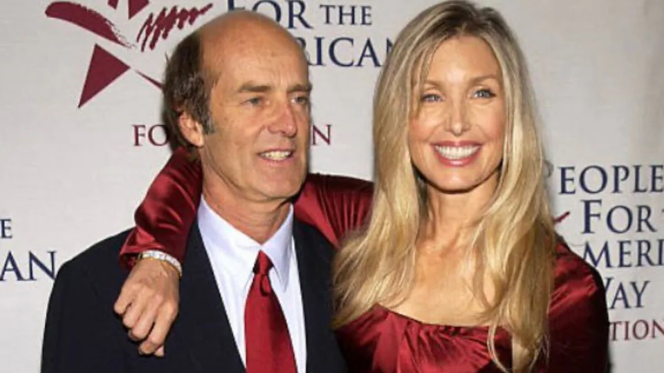 Heather Thomas private lifestyles consists of two marriages. She was once first married to Alan Rosenthal from August 1, 1985, till their divorce in September 1986. 