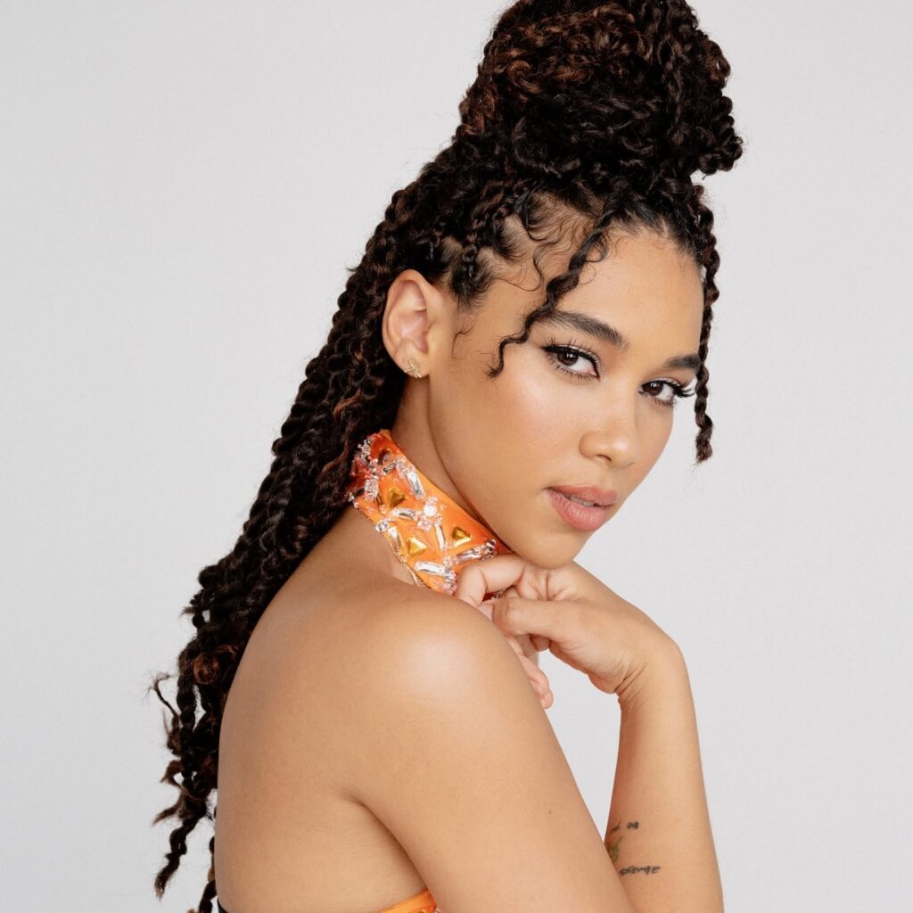 Alexandra Shipp Net Worth, Husband, Wiki, Age, Height, Parents, Movies and Career Alexandra Shipp Hollywood profession commenced with her position as 'KT Rush' in the Nickelodeon teen drama-mystery series, House of Anubis (2011).