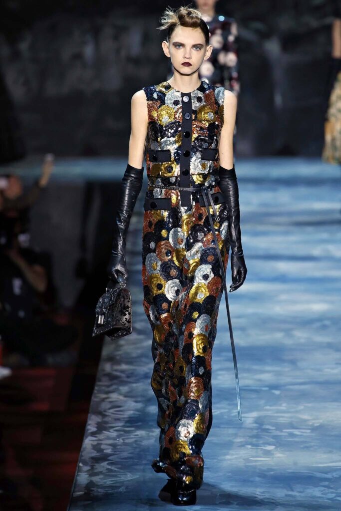 Molly Bair Net Worth, Husband, Wiki, Age, Height, Parents, Modeling and Career Molly Bair height is 6 feet 0 inches (1.83 m) and weight is 56 kilograms (123.5 lbs).
