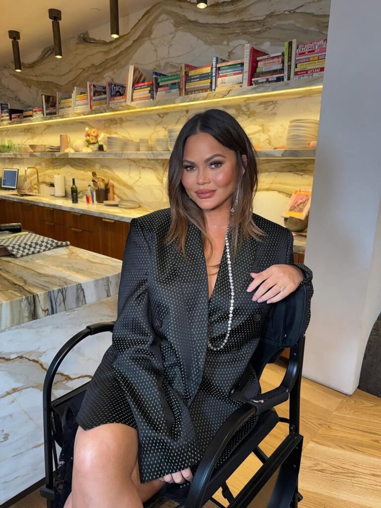 Chrissy Teigen height is 5 feet 7 inches (1.70 m) and weight is 55 kilograms (121 lbs).