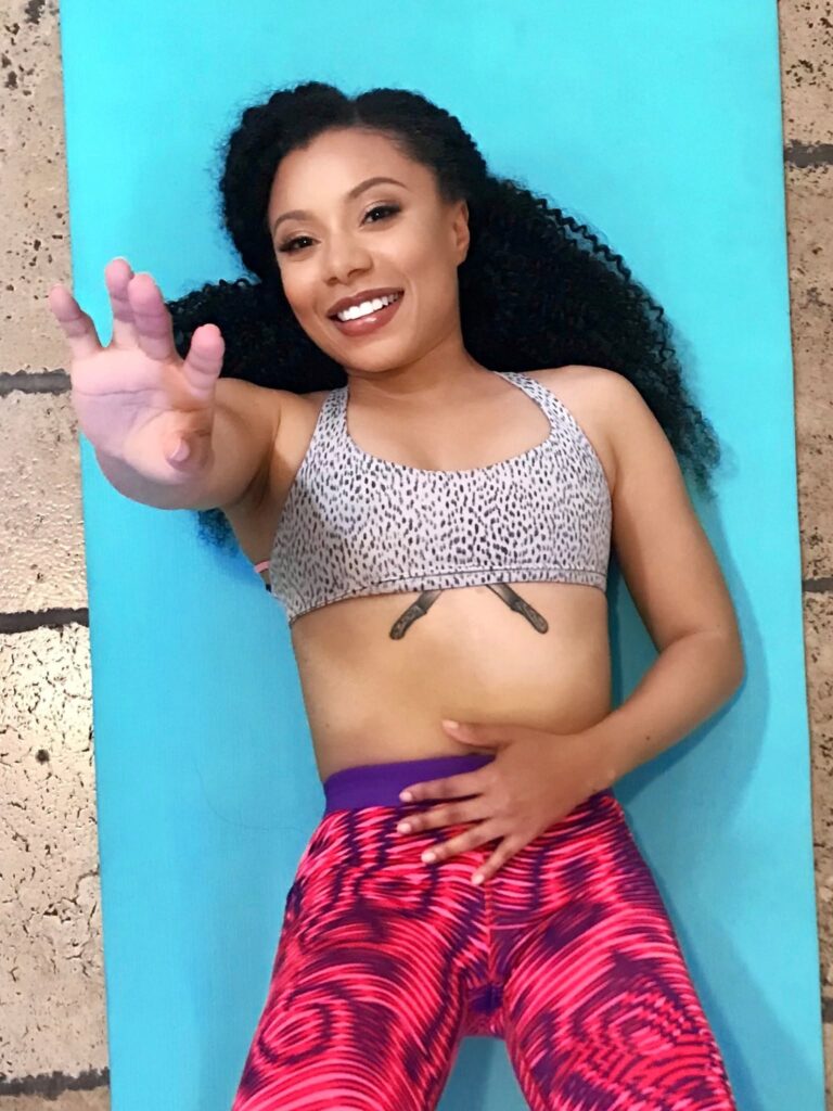 Shalita Grant height is 4 feet 11 inches (1.55 m) and weight is 48 kilograms (106 lbs).