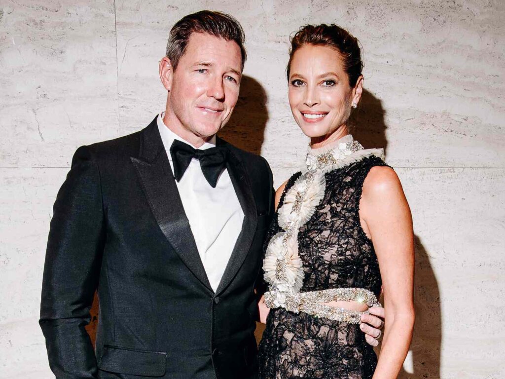 Christy Turlington Net Worth, Husband, Wiki, Age, Height, Parents, Modeling and Career Christy Turlington height is 5 feet 10 inches (1.78 m) and weight is 56 kilograms (123.5 lbs).